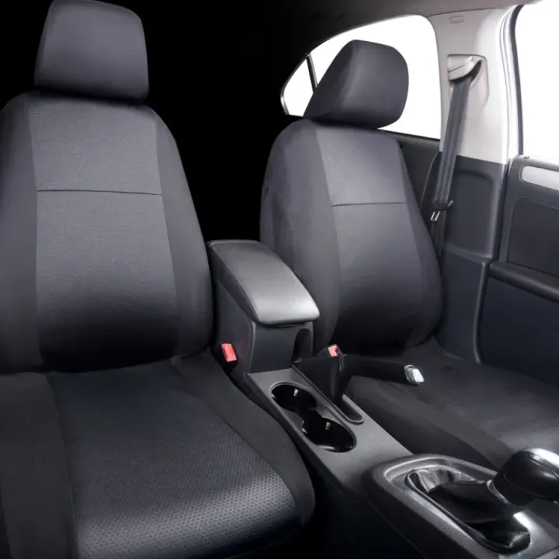 2 Housses sièges avants Catania noir avec appui-têtes inclus*