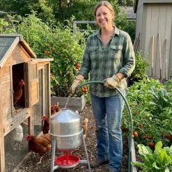 Abreuvoir poules et volailles métal galvanisé 30 L sur pieds à l'unité* Discount