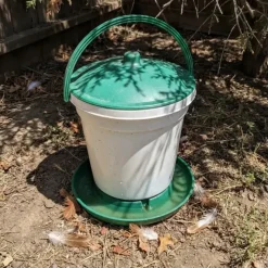 Abreuvoir seau à anse blanc et vert contenance 18 L*Olba Outlet