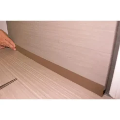 Bande d'étanchéité en mousse flexible*