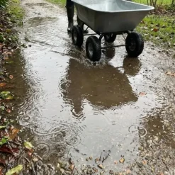 Brouette Basculante 75 Litres* Hot