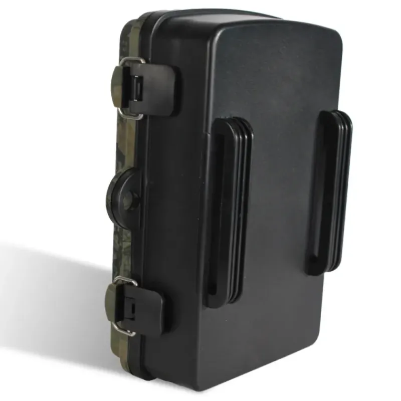 Caméra de chasse 12MP LEDs invisibles + 8 piles + carte SD*