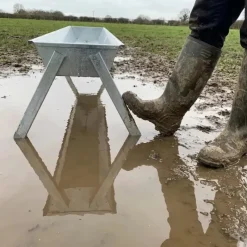 Mangeoire linéaire galvanisée moutons brebis chèvres* Hot