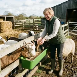 Mangeoire longue plastique et fibre de verre à suspendre* Best