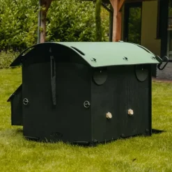 Poulailler plastique recyclé 5 à 9 poules* Hot